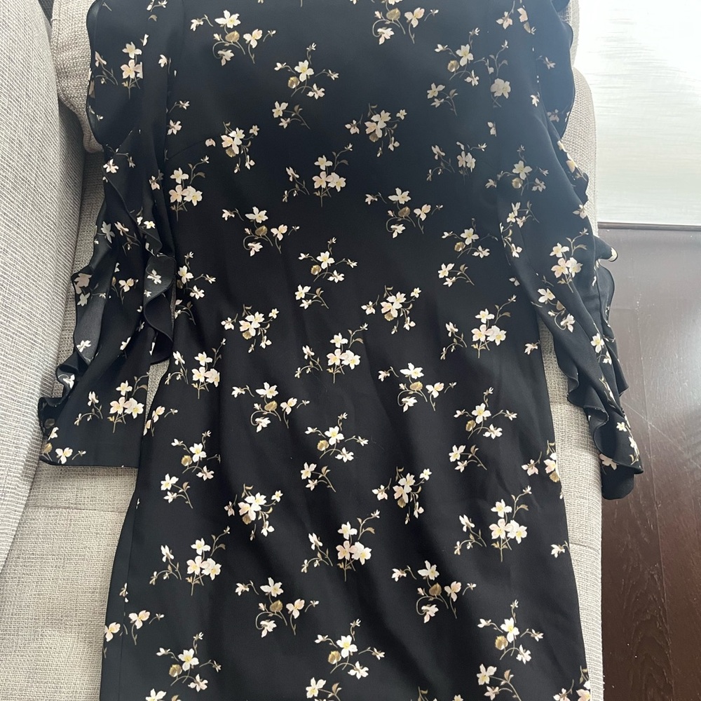Club Monaco Black Floral Dress with cutout sleeves, size 4
